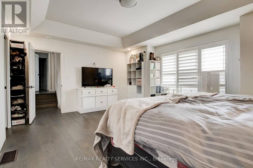 240 Tamarack Blvd Boulevard — photo 31 of 35