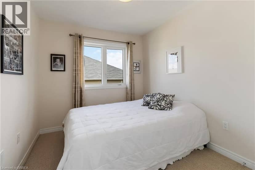 20 MCCONKEY Crescent Unit# 92 — photo 33 of 40