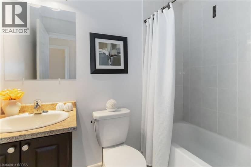 20 MCCONKEY Crescent Unit# 92 — photo 35 of 40