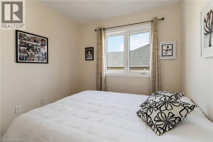 20 MCCONKEY Crescent Unit# 92 — photo 34 of 40