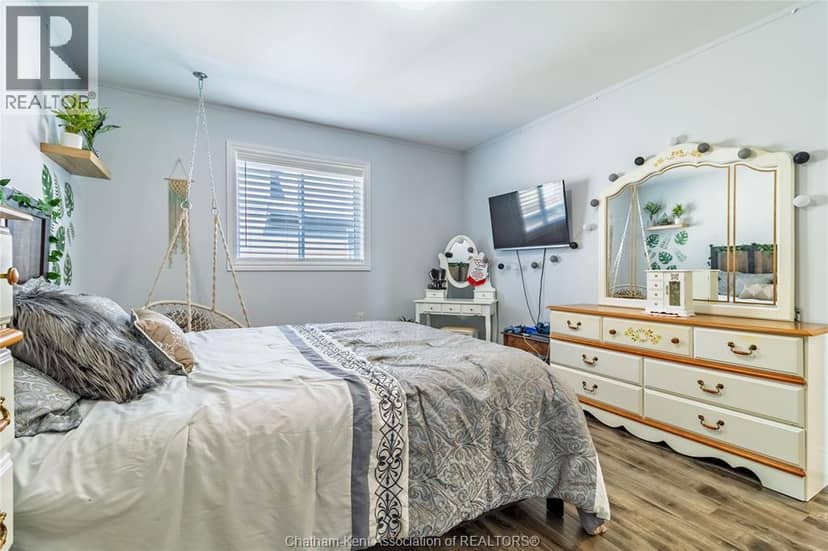 79 Blackacre CRESCENT — photo 19 of 40