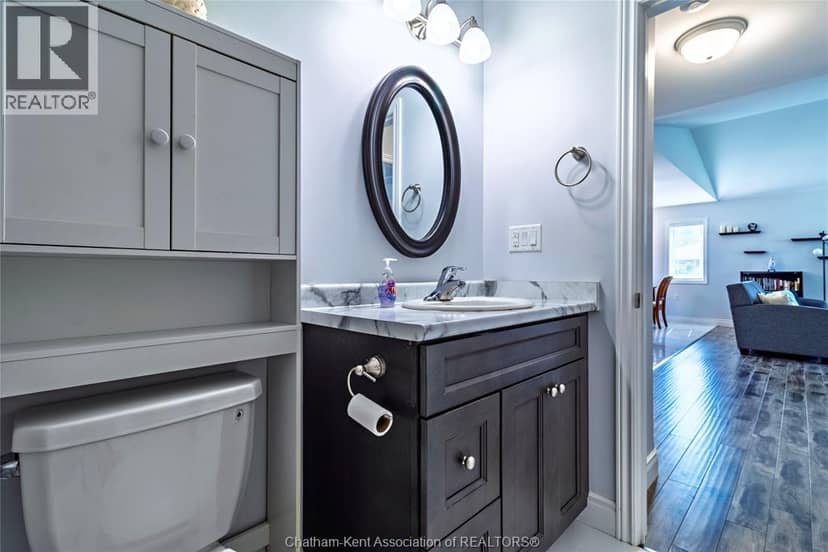 79 Blackacre CRESCENT — photo 23 of 40