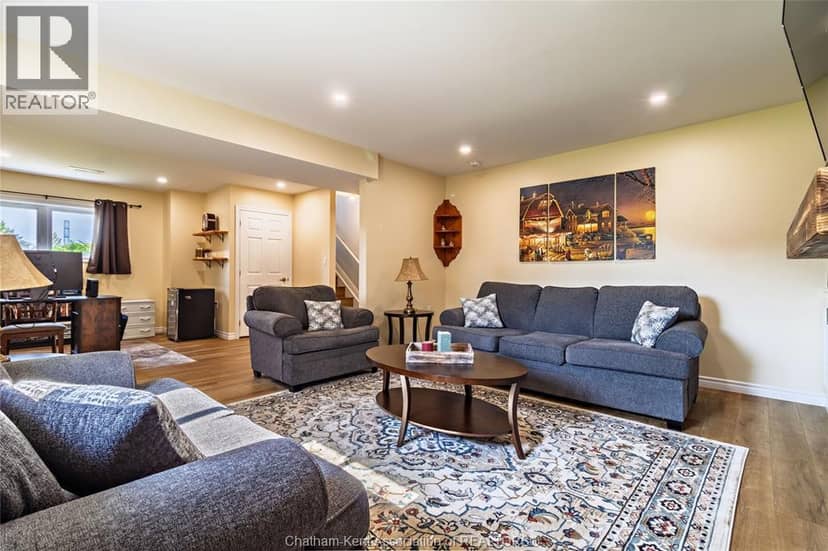 79 Blackacre CRESCENT — photo 31 of 40
