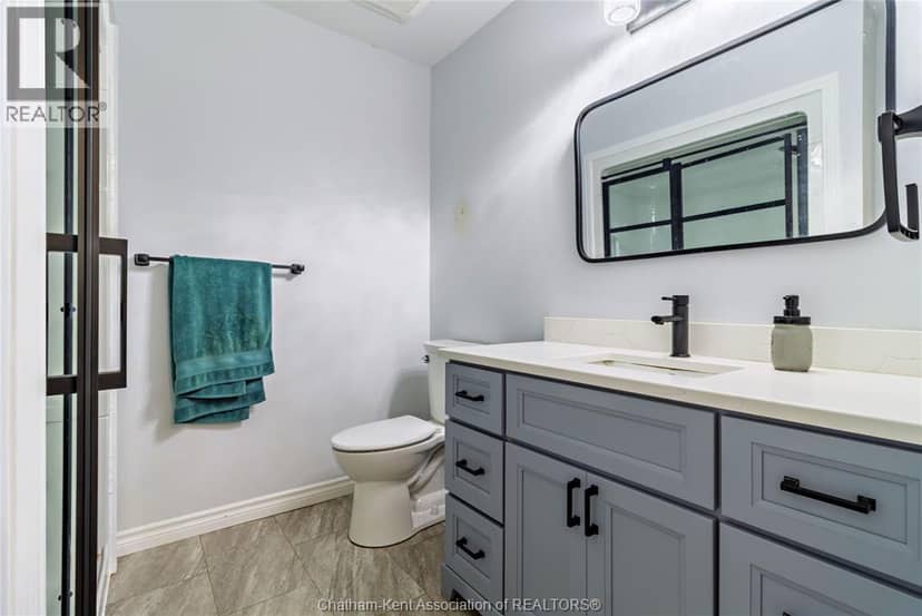 79 Blackacre CRESCENT — photo 33 of 40