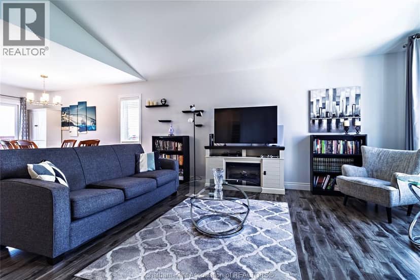 79 Blackacre CRESCENT — photo 7 of 40