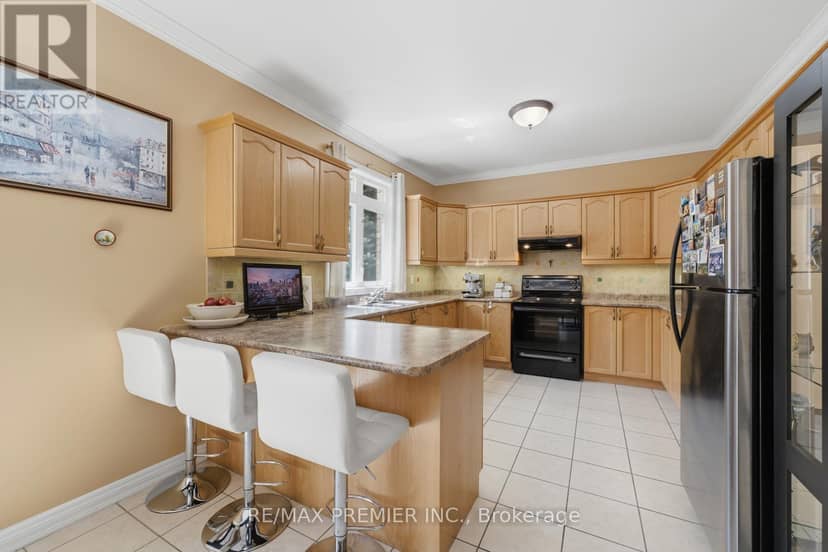 63 Summeridge Drive — photo 13 of 40