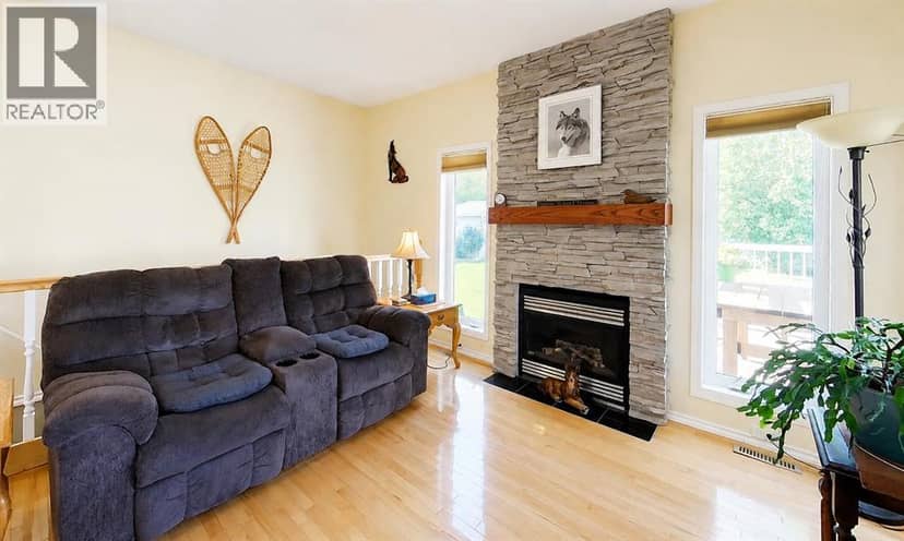 6114 11 Avenue, Edson, photo 3