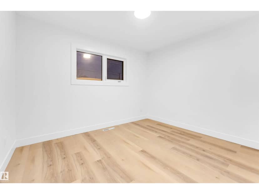 7303 130 Ave NW — photo 14 of 36