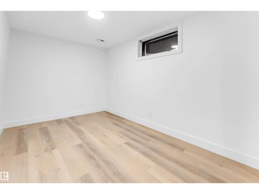 7303 130 Ave NW — photo 33 of 36