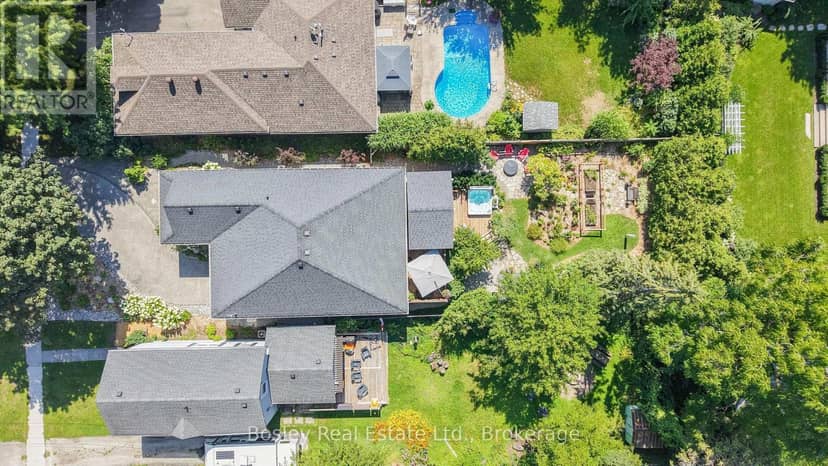 230 Napier Street — photo 29 of 33