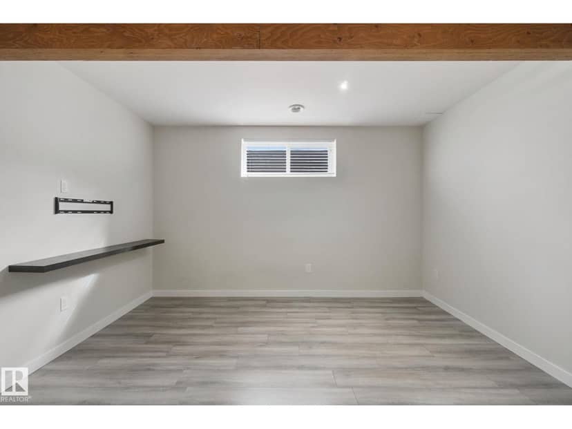 51 Vivian Wy — photo 40 of 40
