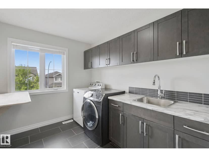 51 Vivian Wy — photo 34 of 40
