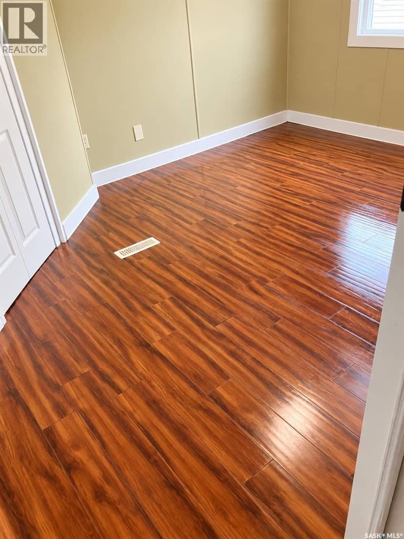 603 1524 Rayner AVENUE — photo 16 of 27