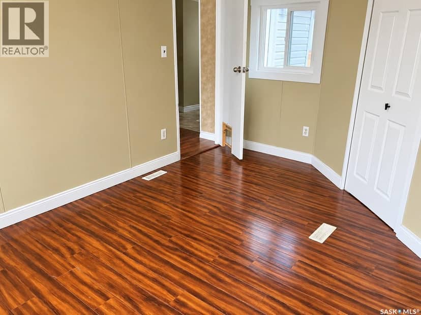 603 1524 Rayner AVENUE — photo 15 of 27