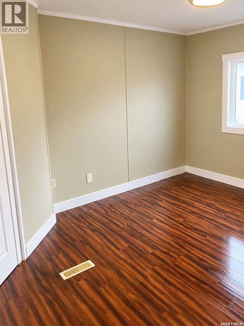 603 1524 Rayner AVENUE — photo 17 of 27