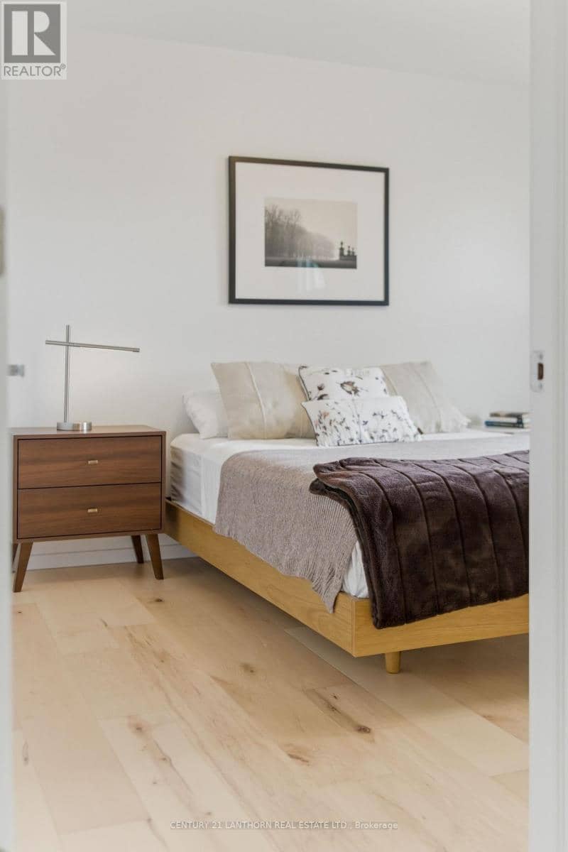 425 Bloomfield Main Street — photo 17 of 23