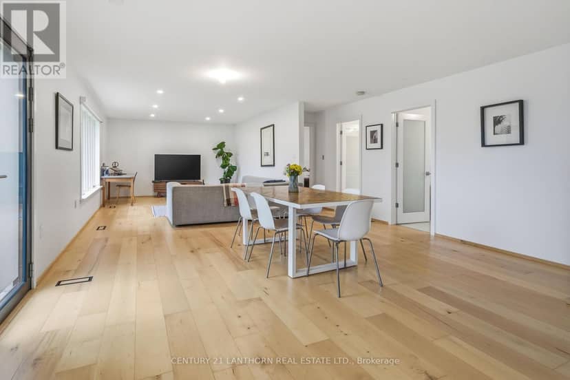425 Bloomfield Main Street — photo 7 of 23