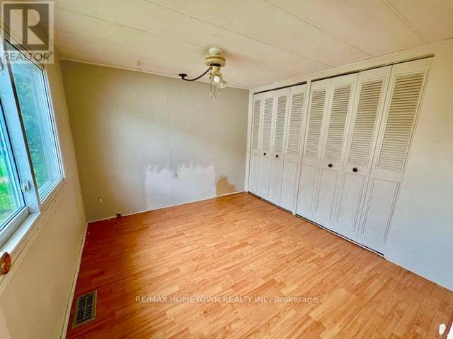 3 - 1871 Oxford Avenue — photo 9 of 15
