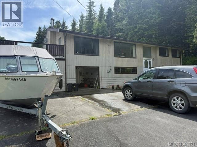 8335 Camelot Rd, Port Hardy