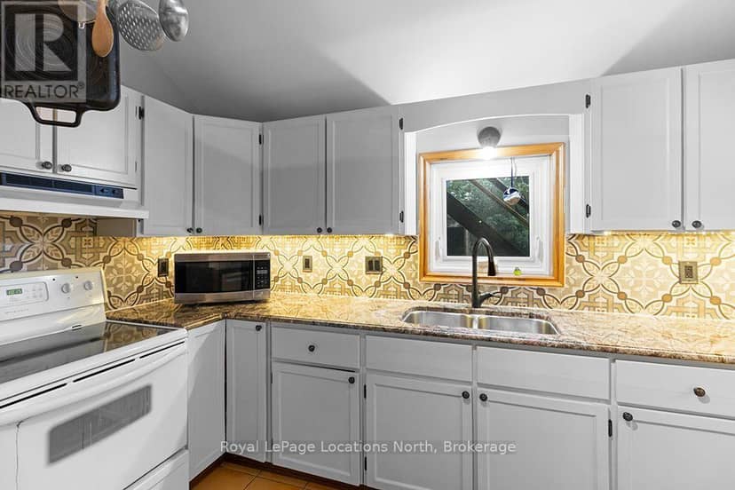 105 Craig Street — photo 11 of 40