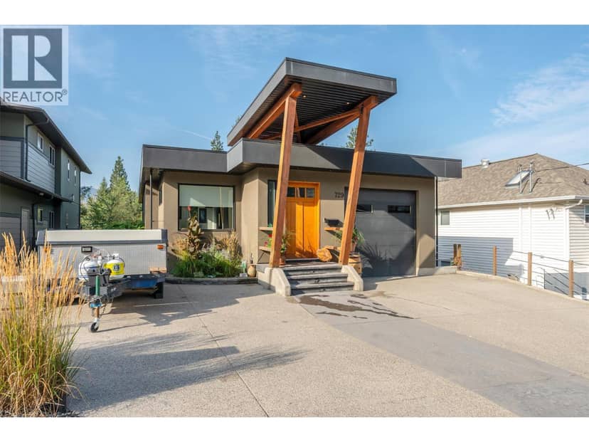 729 CREEKSIDE Road, Penticton
