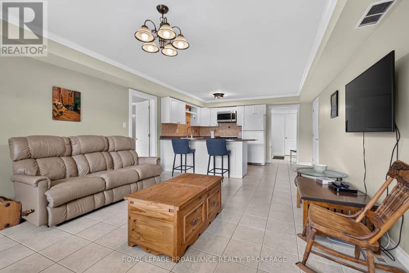 27 Collins Drive — photo 28 of 40