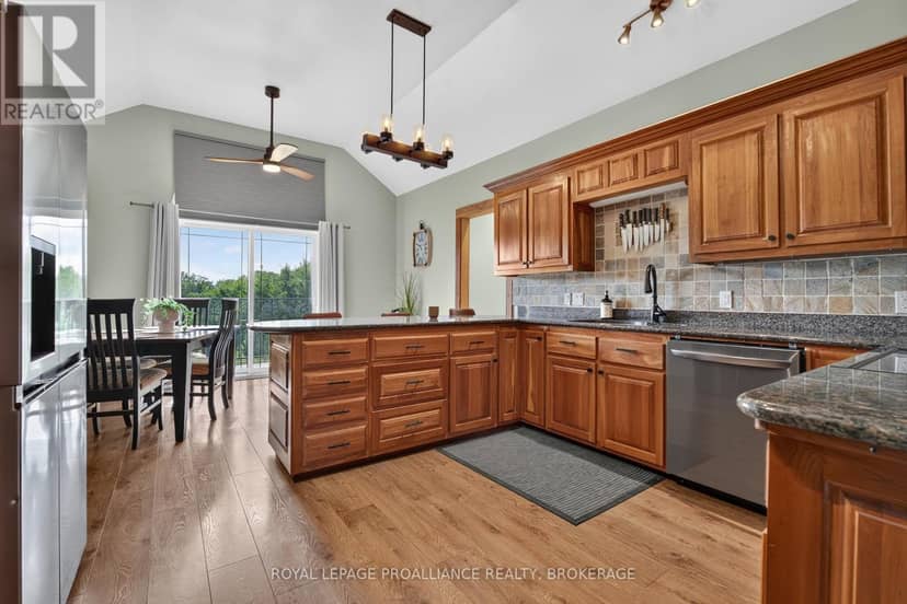 27 Collins Drive — photo 9 of 40