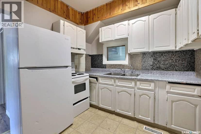 2100 Reynolds STREET — photo 20 of 32