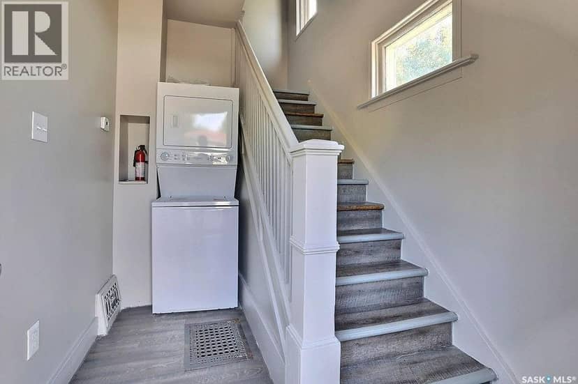 2100 Reynolds STREET — photo 21 of 32