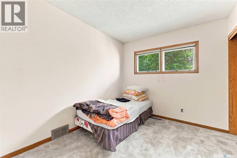 1564 Horace STREET — photo 14 of 32
