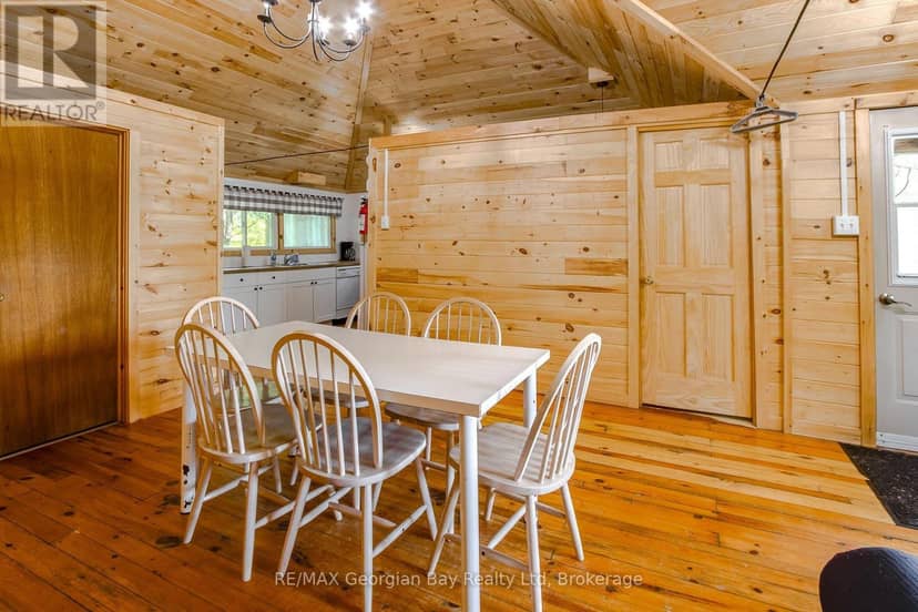 68 Tiny Beaches Road S — photo 17 of 38