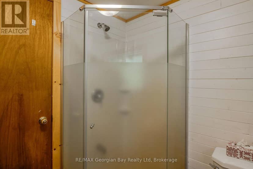68 Tiny Beaches Road S — photo 22 of 38