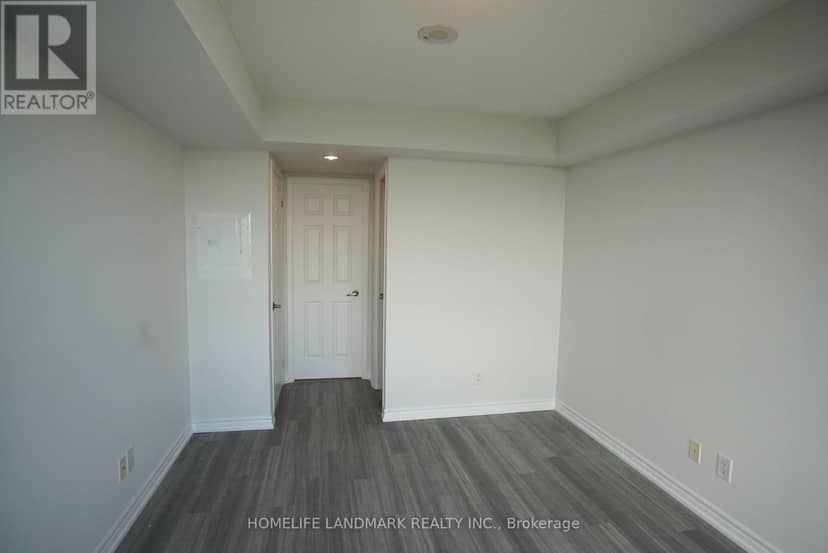 1606 - 35 Hollywood Avenue — photo 10 of 17