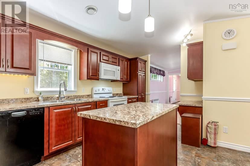 633 ADAMS Road — photo 6 of 40
