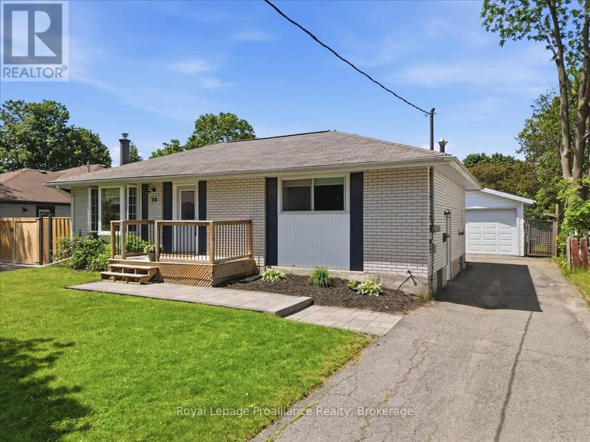 24 Harvest Crescent — photo 1 of 36