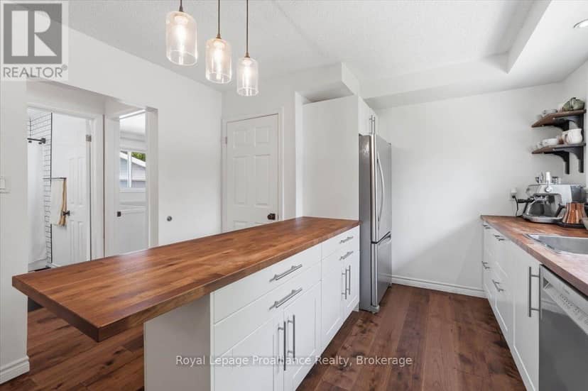 24 Harvest Crescent — photo 10 of 36