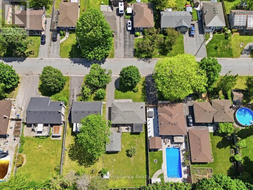 24 Harvest Crescent — photo 32 of 36