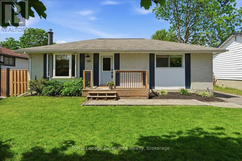 24 Harvest Crescent — photo 4 of 36