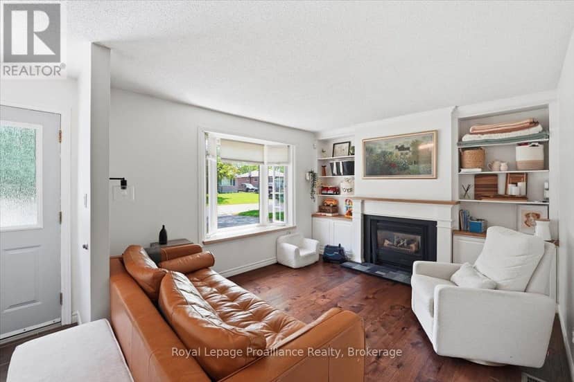 24 Harvest Crescent — photo 6 of 36