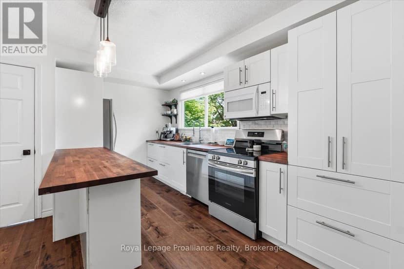 24 Harvest Crescent — photo 8 of 36