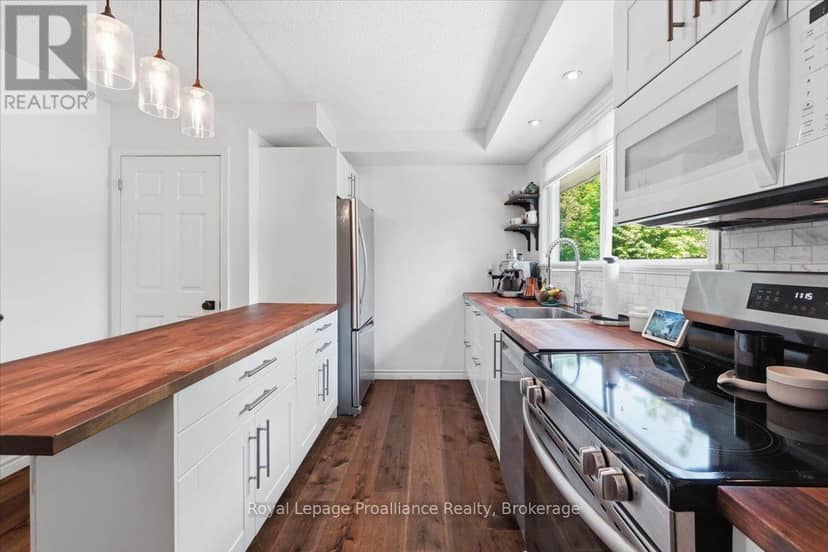 24 Harvest Crescent — photo 9 of 36