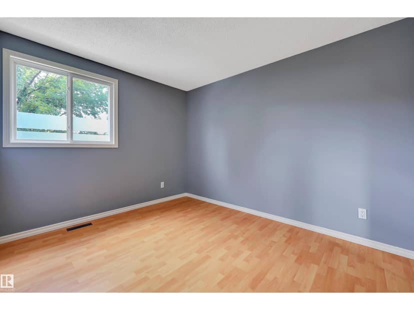 14644 52 ST NW — photo 33 of 40