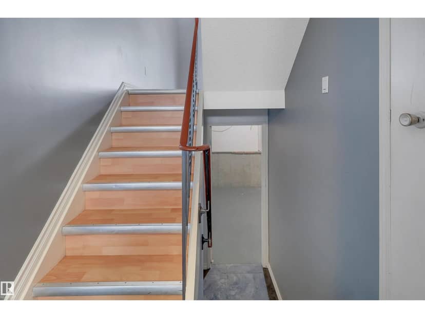 14644 52 ST NW — photo 36 of 40