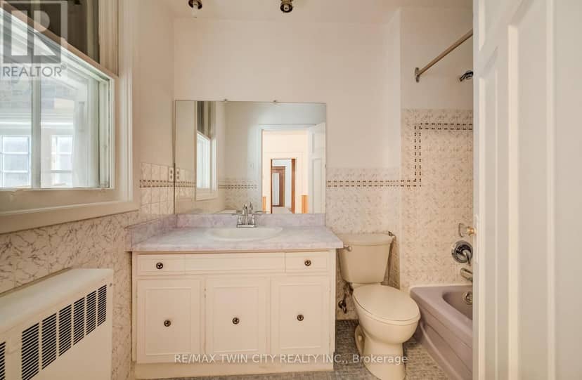 211 Main Street — photo 18 of 36