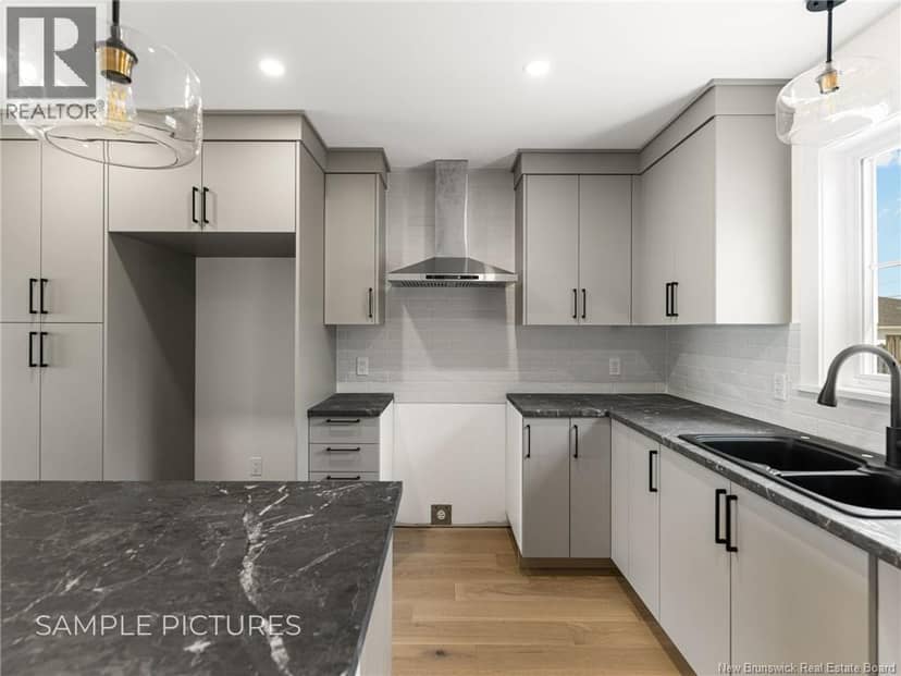 454 Gaspé Street — photo 22 of 39