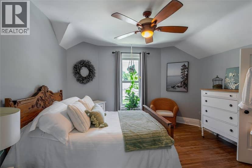 224 VIDAL STREET South — photo 18 of 40