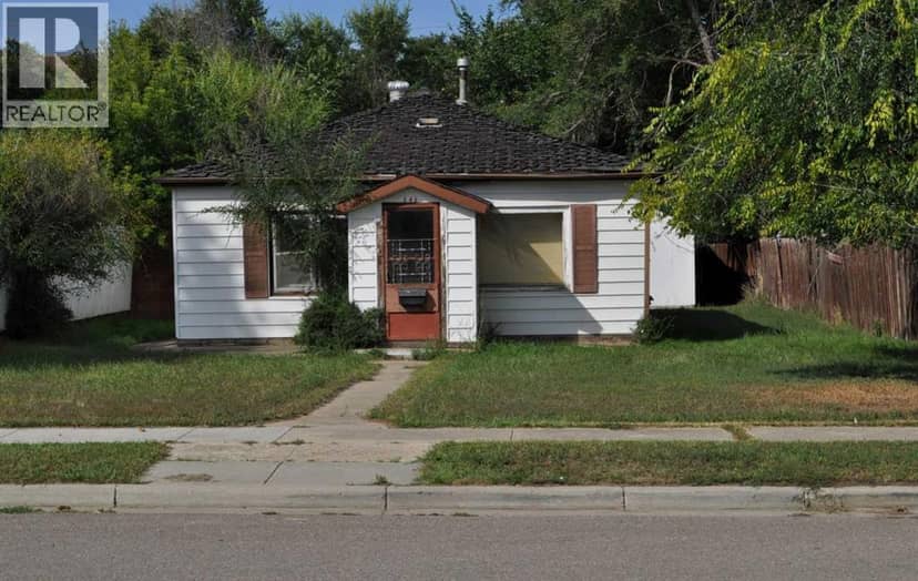 646 7 Street SE, Medicine Hat, photo 3
