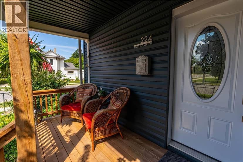 224 VIDAL STREET South — photo 33 of 40