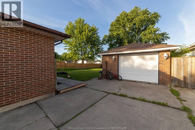 3018 Grandview Street — photo 21 of 25