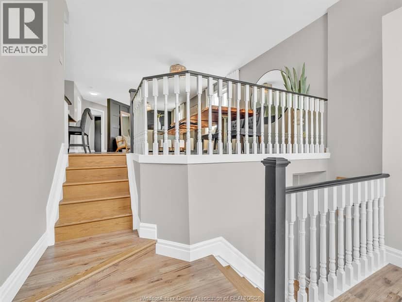 1594 Heatherglen Drive — photo 5 of 40